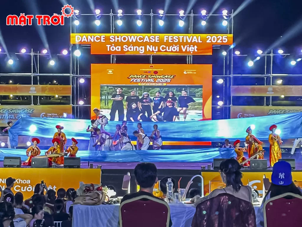 Tiết mục dance showcase Festival 2025 kết hợp nhã nhạc cung đình Huế