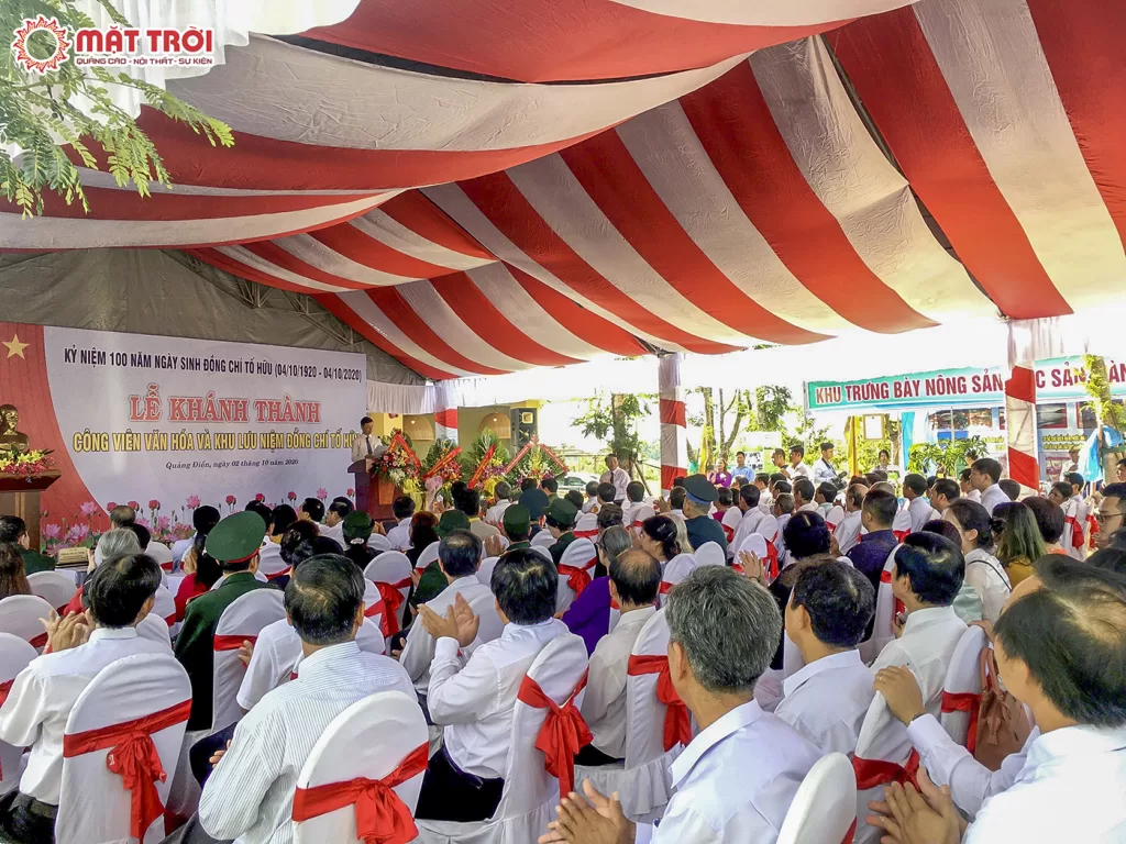 Các đại biểu tham dự lễ khánh thành khu lưu niệm
