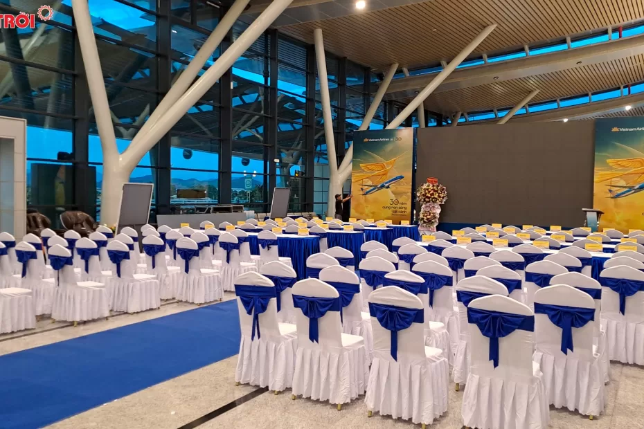 Tổ chức sự kiện tại Huế - Vietnam Airlines đón hành khách 350 triệu