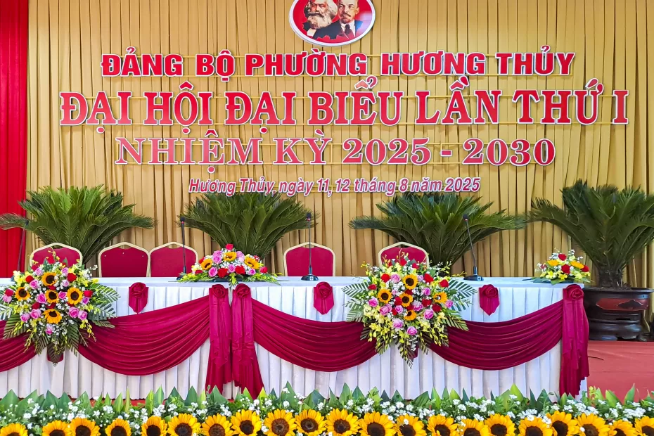 Tổ chức hội nghị tại Huế