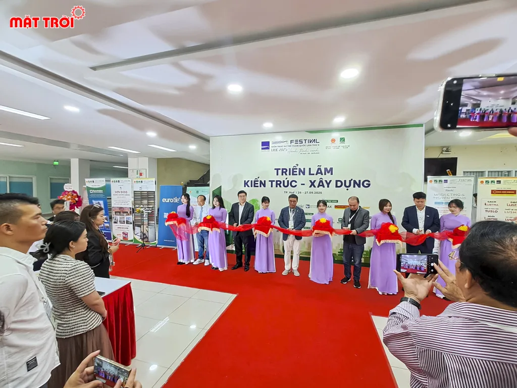 Cắt băng nghi thức không thể thiếu trong các sự kiện khai trương, khánh thành