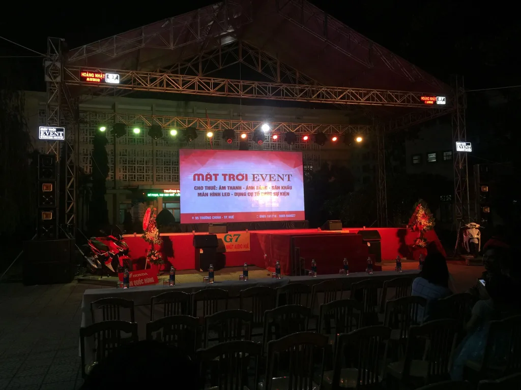 Mặt Trời event hân hạnh là đơn vị tài trợ và thực hiện chương trình Shining with HUEdu