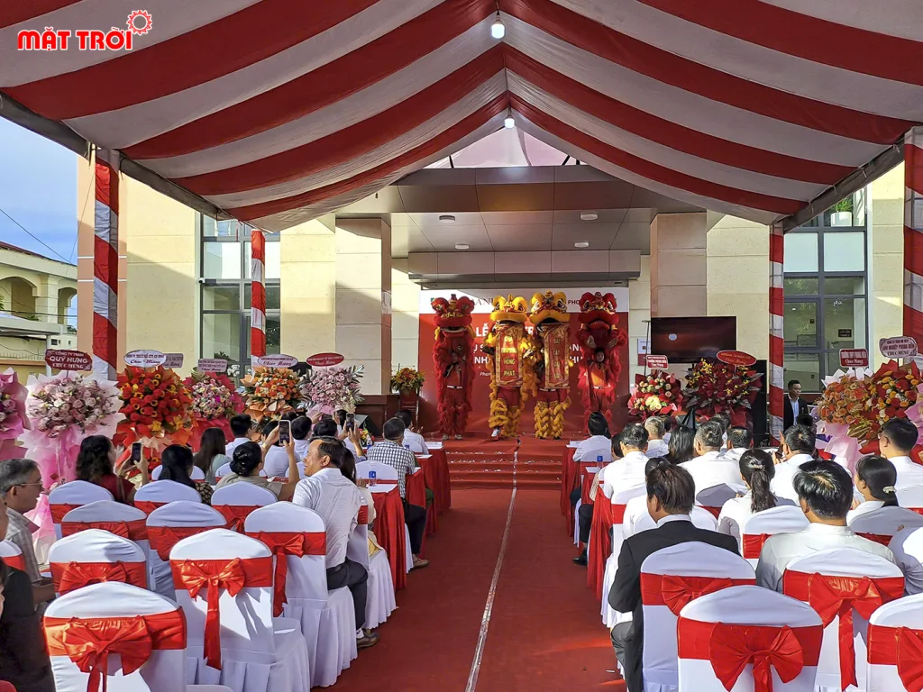 Múa lân chúc mừng khai trương với ý nghĩa may mắn phát tài