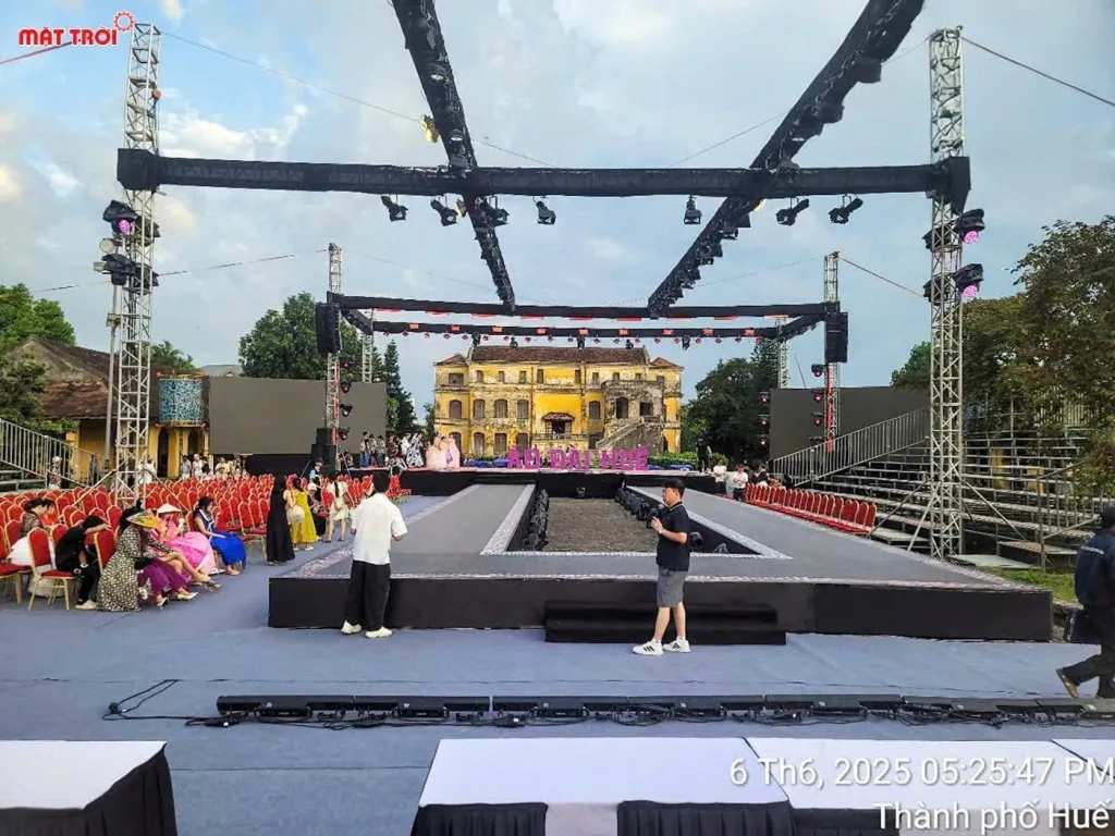 Sân khấu tại Sự kiện do Mặt Trời Event cung cấp