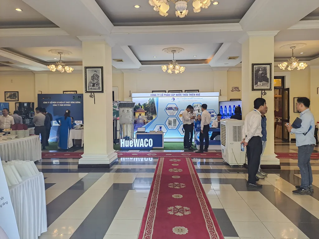 Không gian trưng bày bên trong hội thảo  Vận hành thông minh hệ thống cấp nước