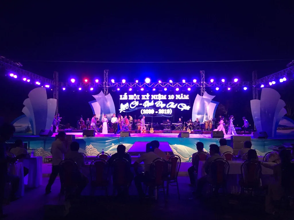 Lễ hội kỷ niệm 10 năm Lăng Cô - Vịnh Đẹp Nhất Thế Giới