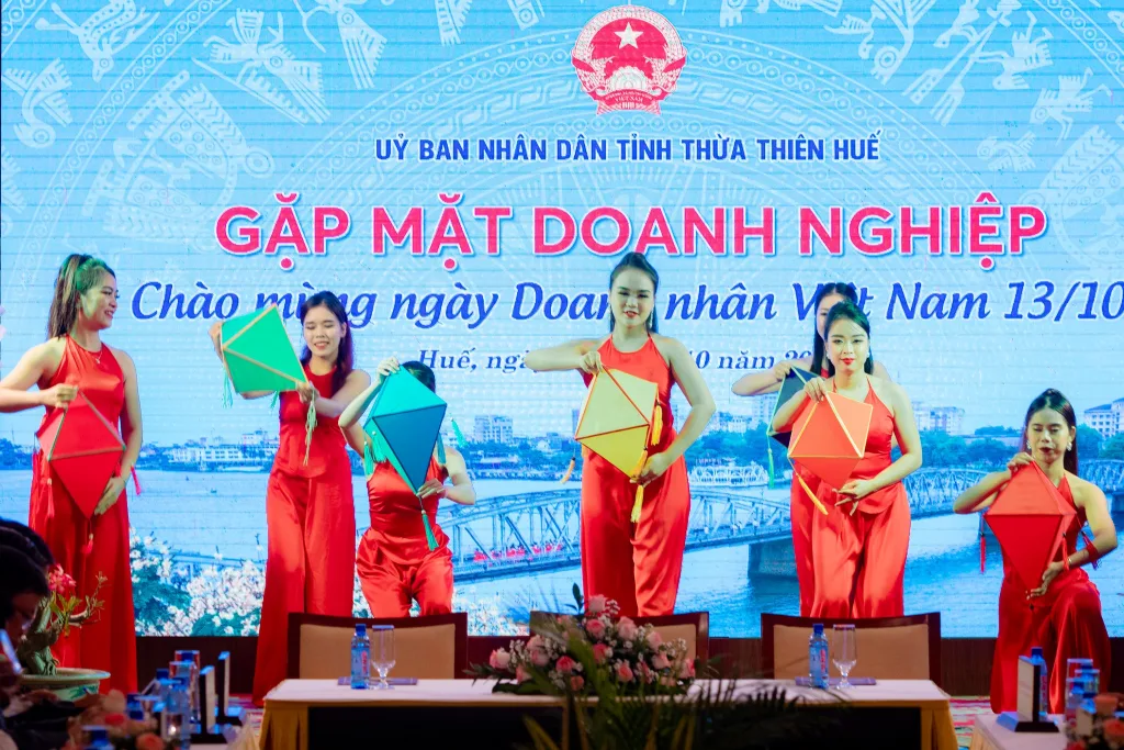 Chương trình múa chào mừng Hội nghị Gặp Mặt Doanh Nghiệp Huế 2023