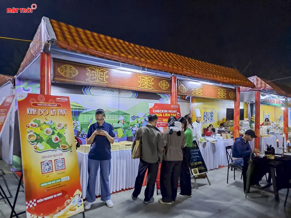 Kinh đô ẩm thực Huế. Gian hàng Grab