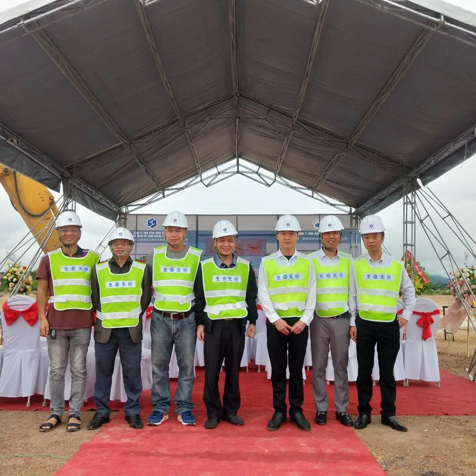 Đơn vị chủ đầu tư chụp ảnh lưu niệm