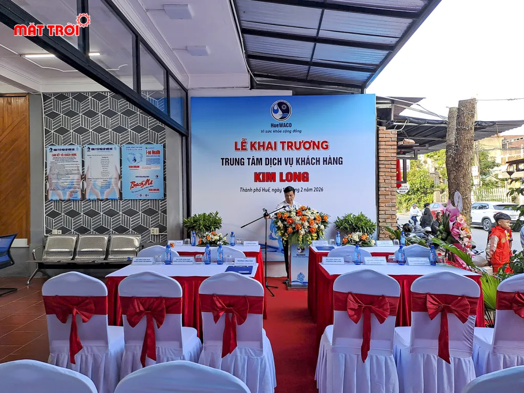 Khu vực diễn ra khai trương do sự kiện Mặt Trời setup