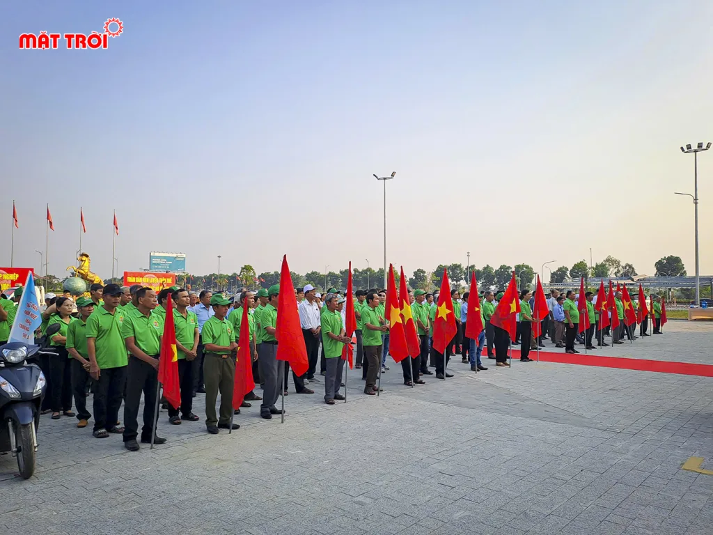 Hội viên hội nông dân các phường trên địa bàn thành phố Huế tại Lễ phát động