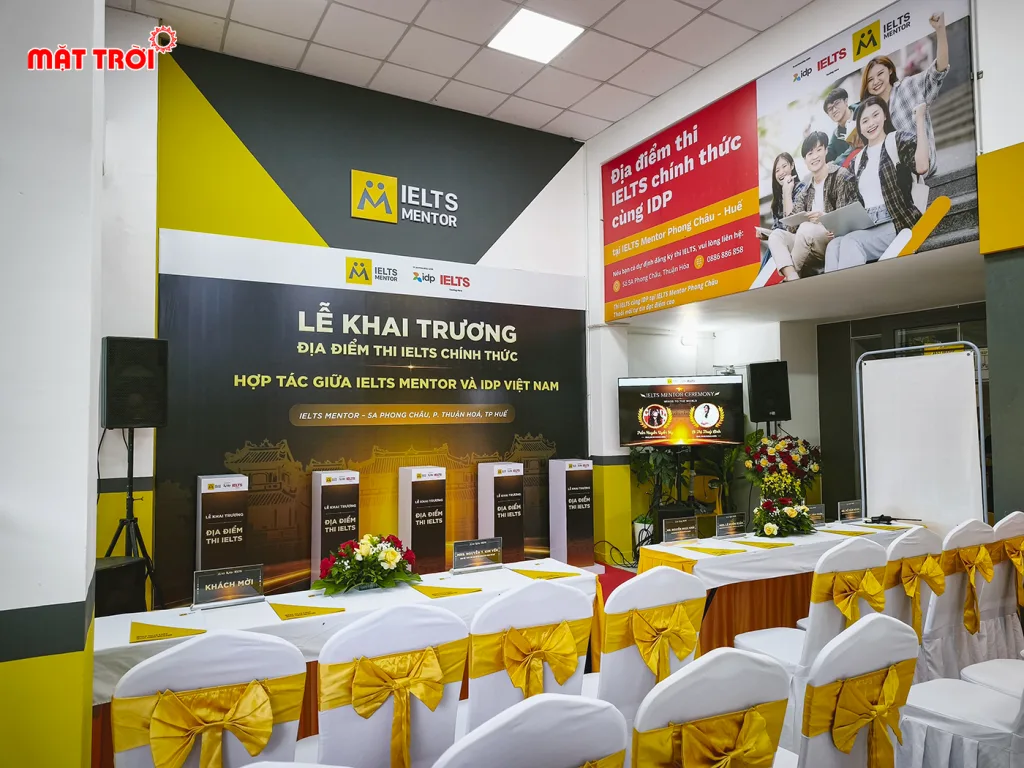Không gian sân khấu chính nơi diễn ra lễ khai trương